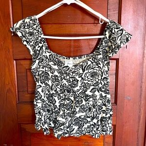 JapnaFloral Black and White